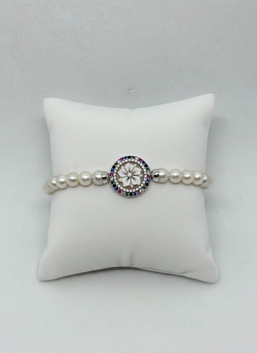 Bracciale in Perle e Cammeo incisione "Fiore"