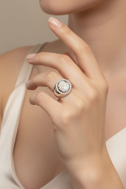 Anello in Cammeo Artistico incisione "Volto di Donna"