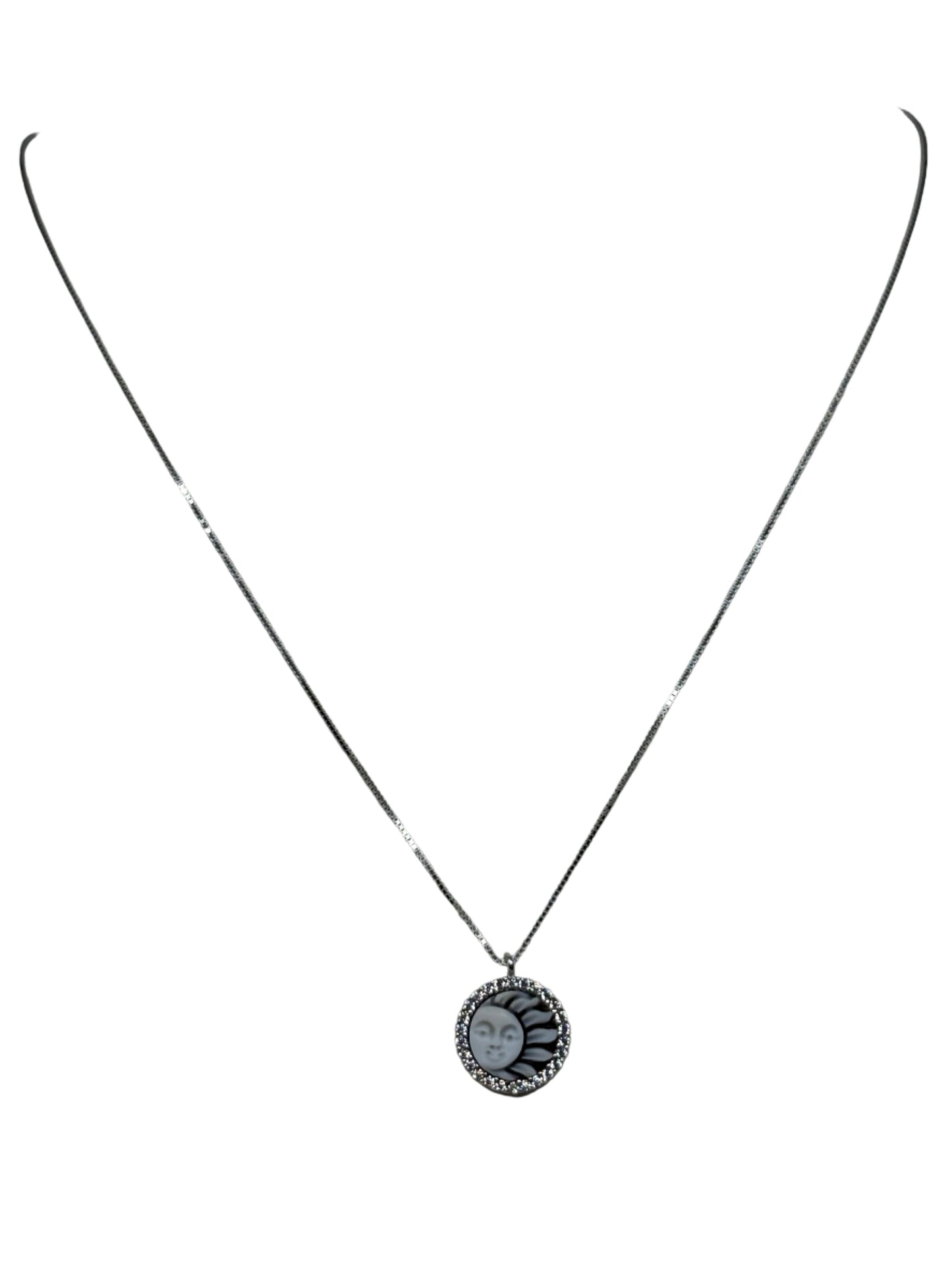 Collana in Cammeo incisione "Sole"