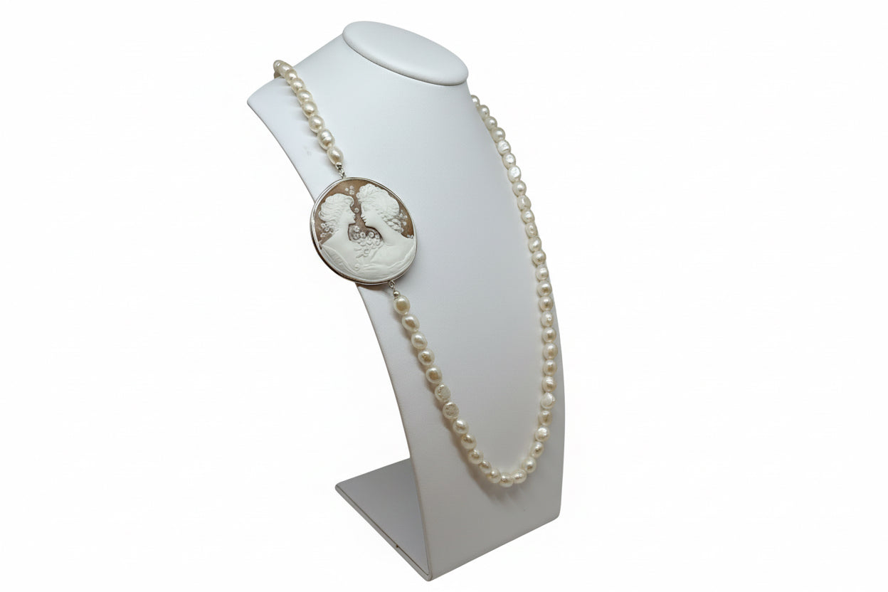 Collana in Perle e Cammeo incisione "Sorelle"