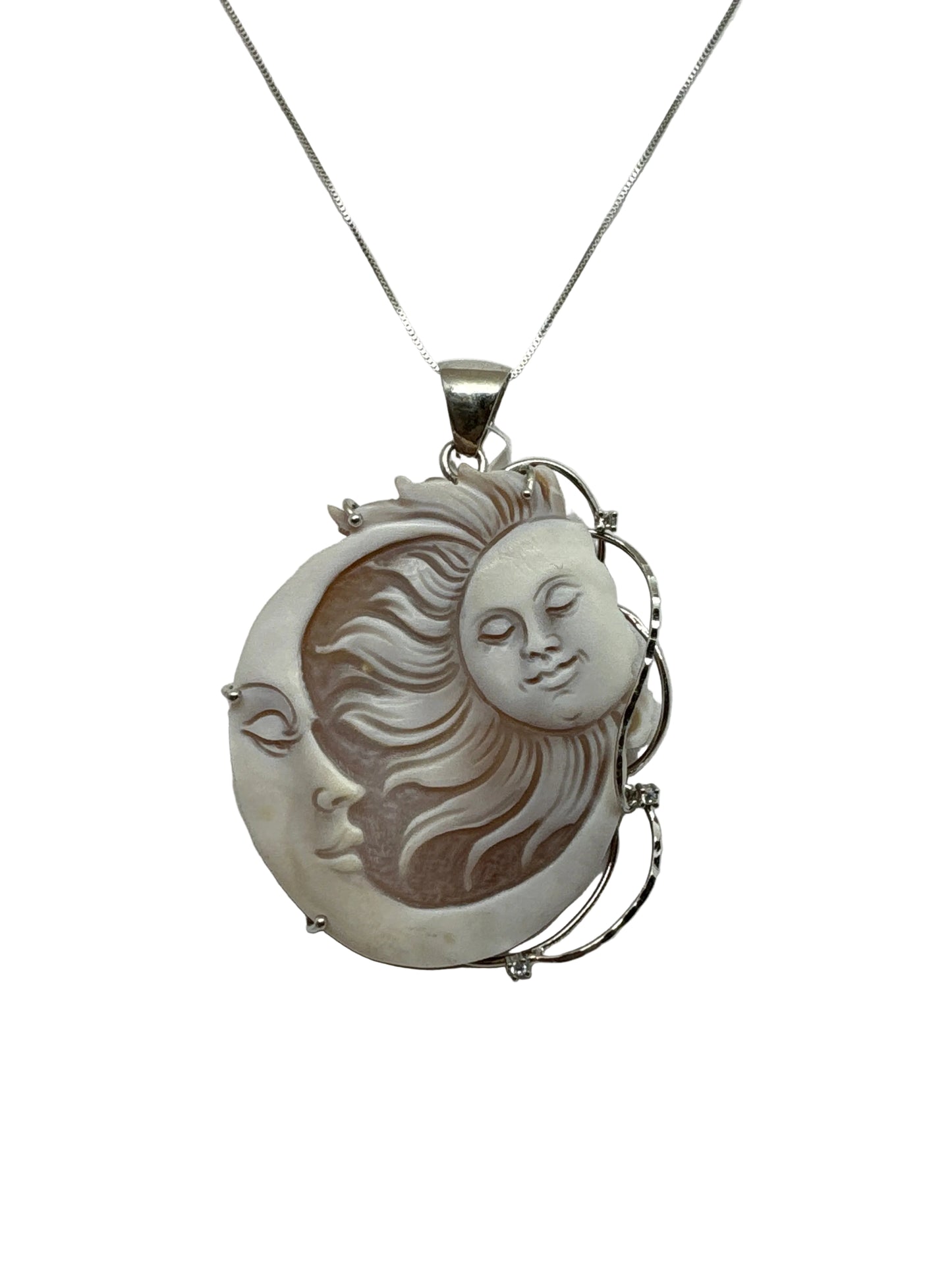 Pendente in Cammeo incisione "Sole Luna"