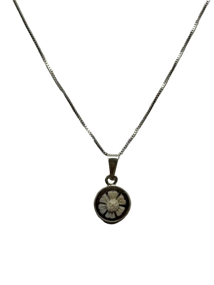 Pendente in Cammeo incisione “Fiore”