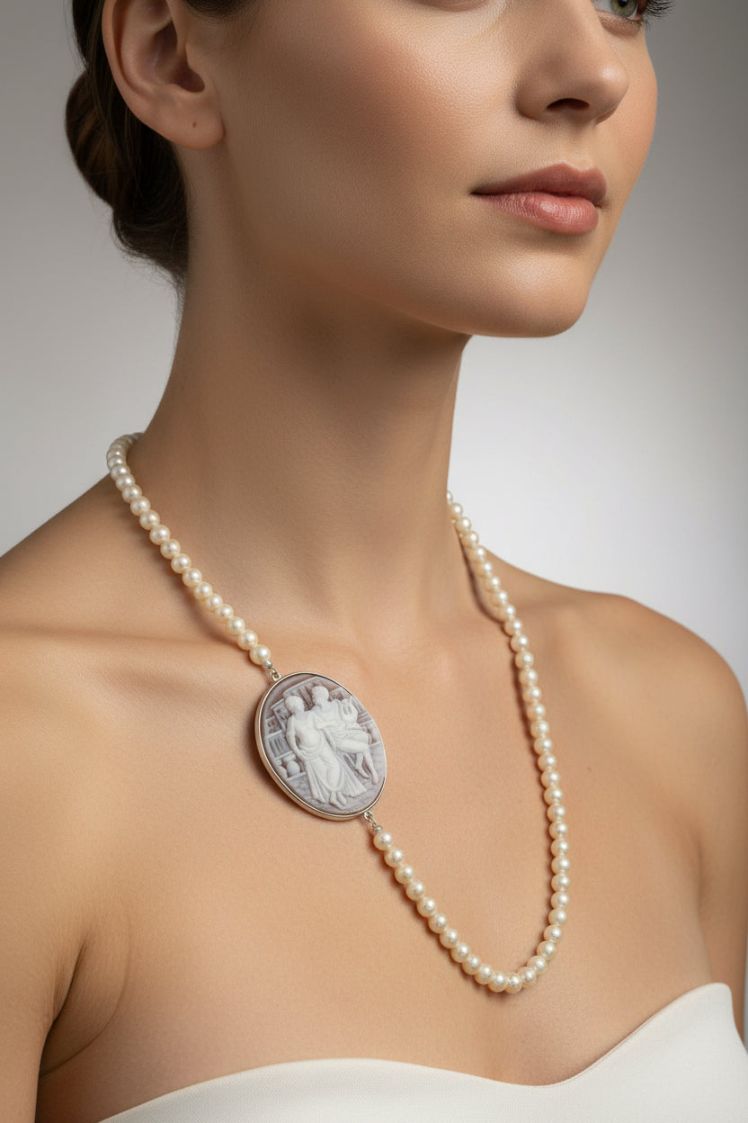 Collana in Perle e Cammeo incisione "Amanti"