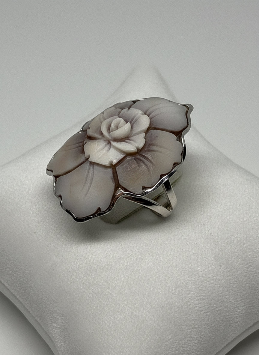 Anello in Cammeo "Fiore in Rilievo"