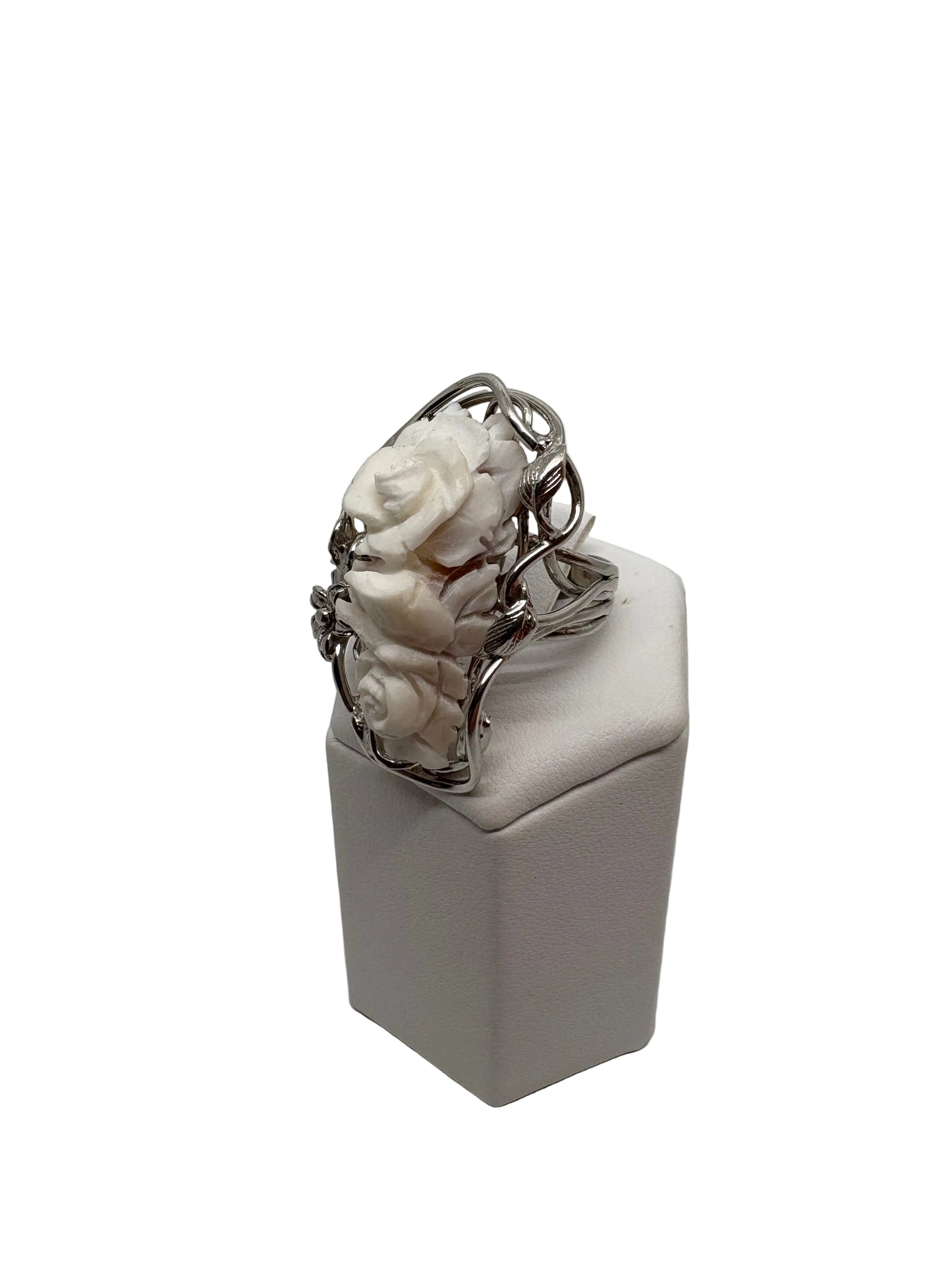 Anello in Cammeo incisione "Fiore"