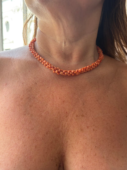 Girocollo in Corallo Antico