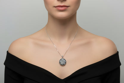 Collana in Cammeo incisione "Fiore"