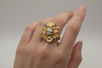 Anello in Cammeo incisione Fiore