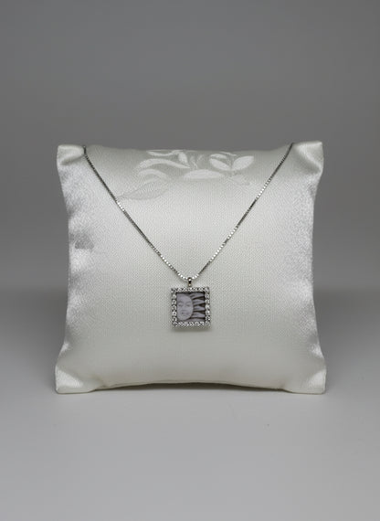 Collana in Cammeo incisione "Sole"