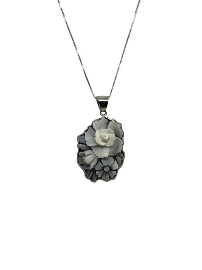 Pendente in Cammeo incisione "Fiore"