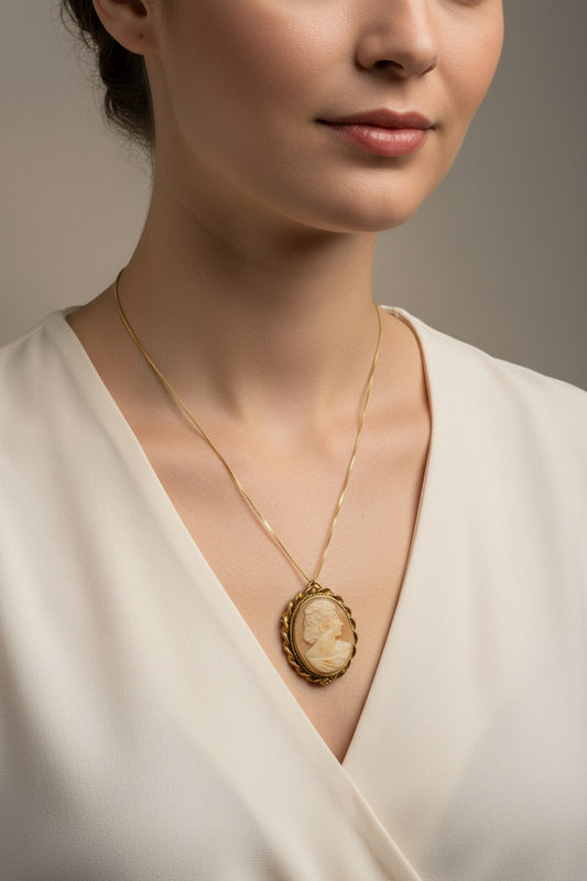 Spilla Pendente in Cammeo incisione "Profilo di Donna"