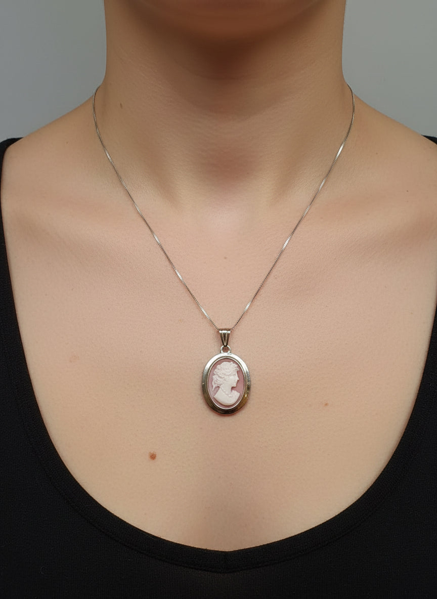 Pendente in Cammeo incisione "Profilo di Donna"    39