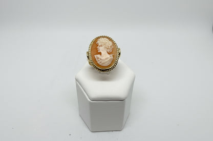 Anello in Cammeo incisione "Profilo di Donna"