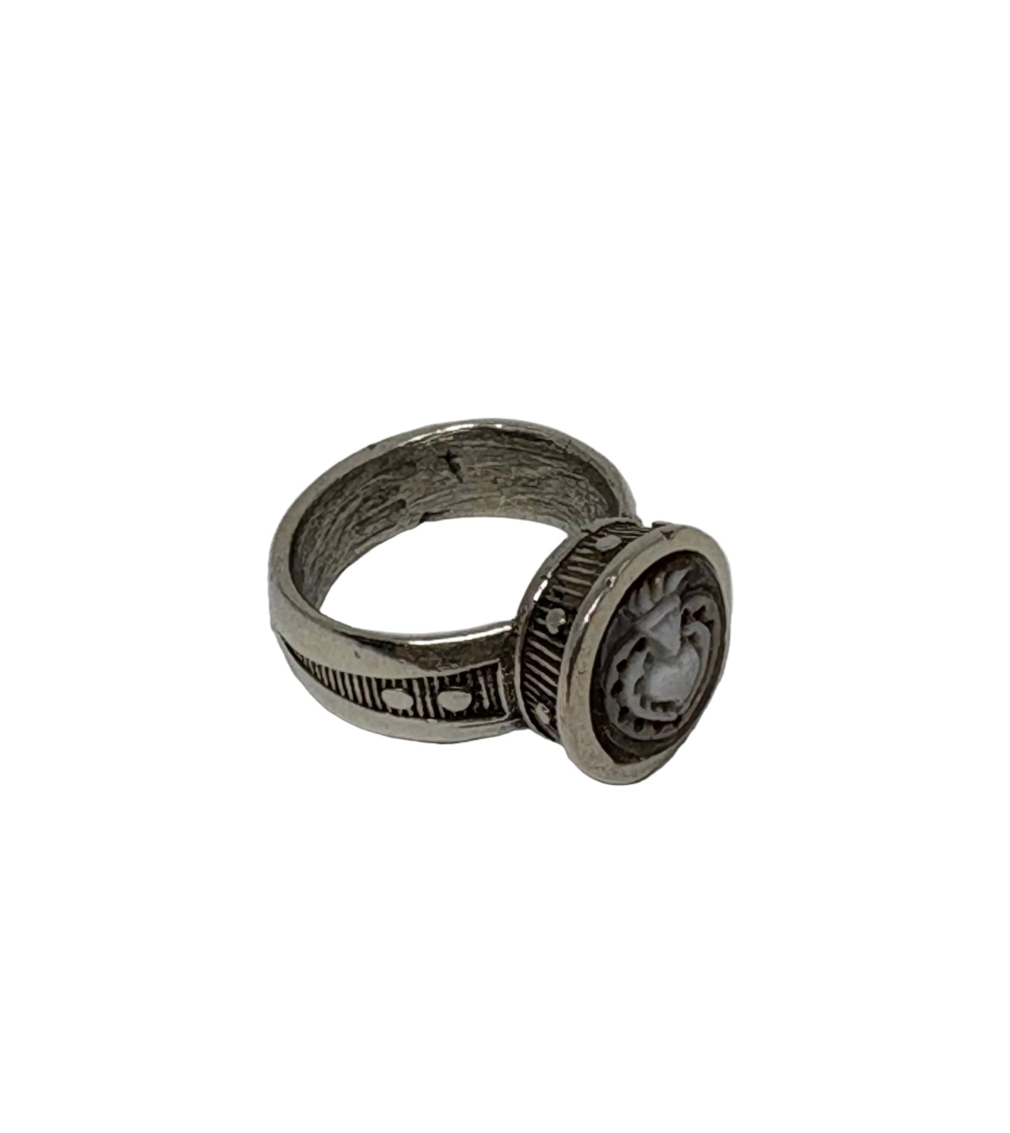 Anello in Cammeo Incisione  "Cuore Sacro"