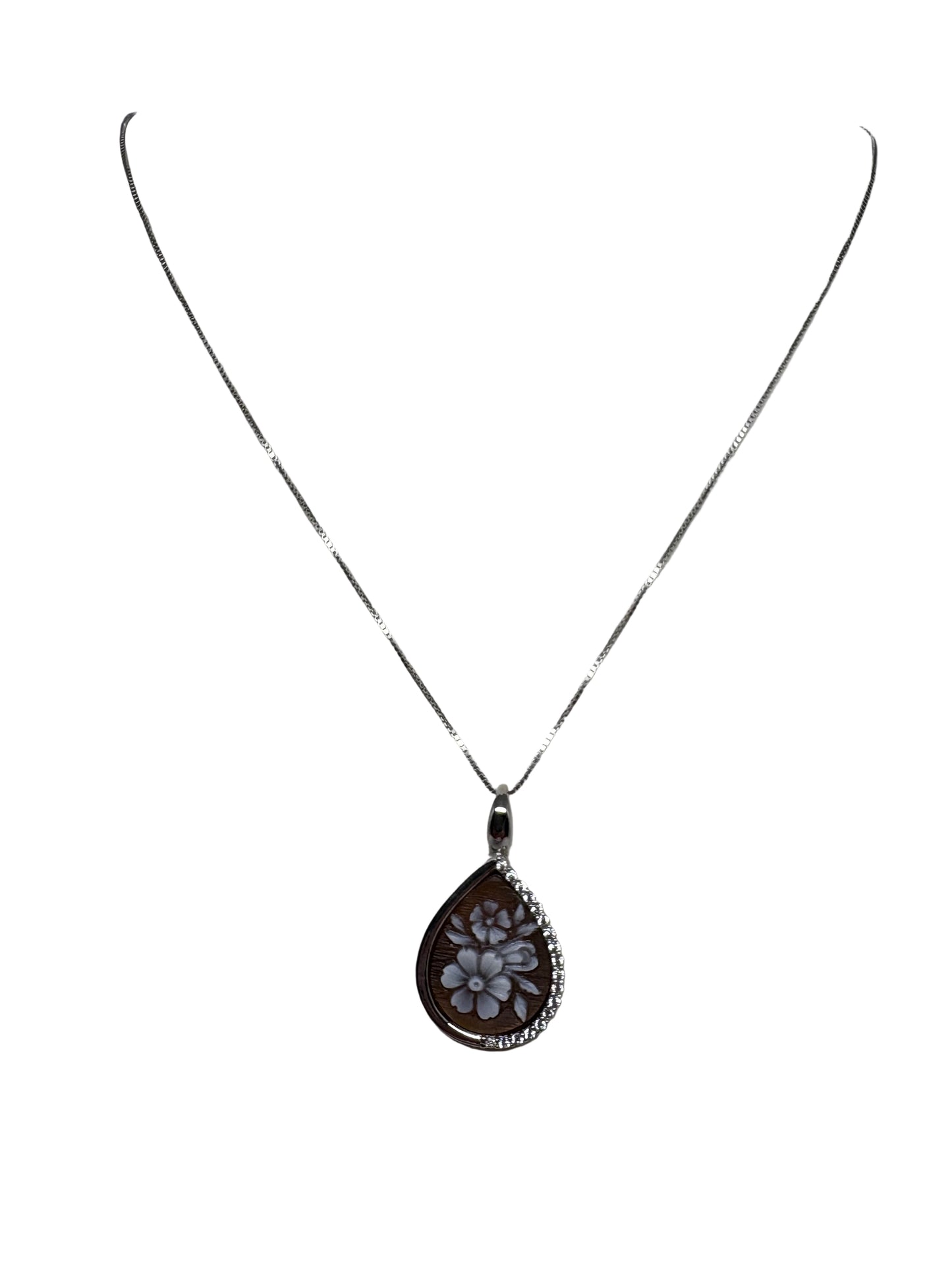 Collana in Cammeo incisione "Fiore"