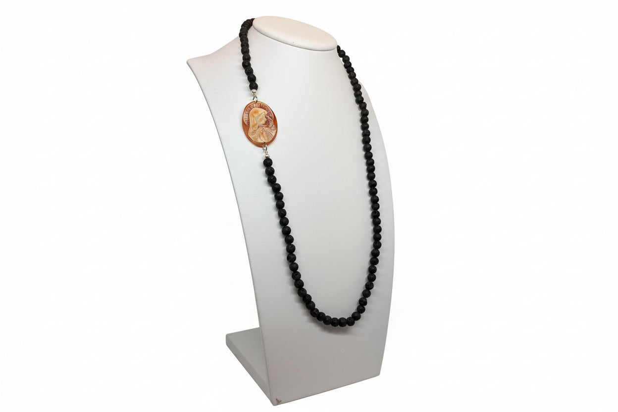 Collana in Cammeo e Pietra Lavica incisione "Profilo di Donna"
