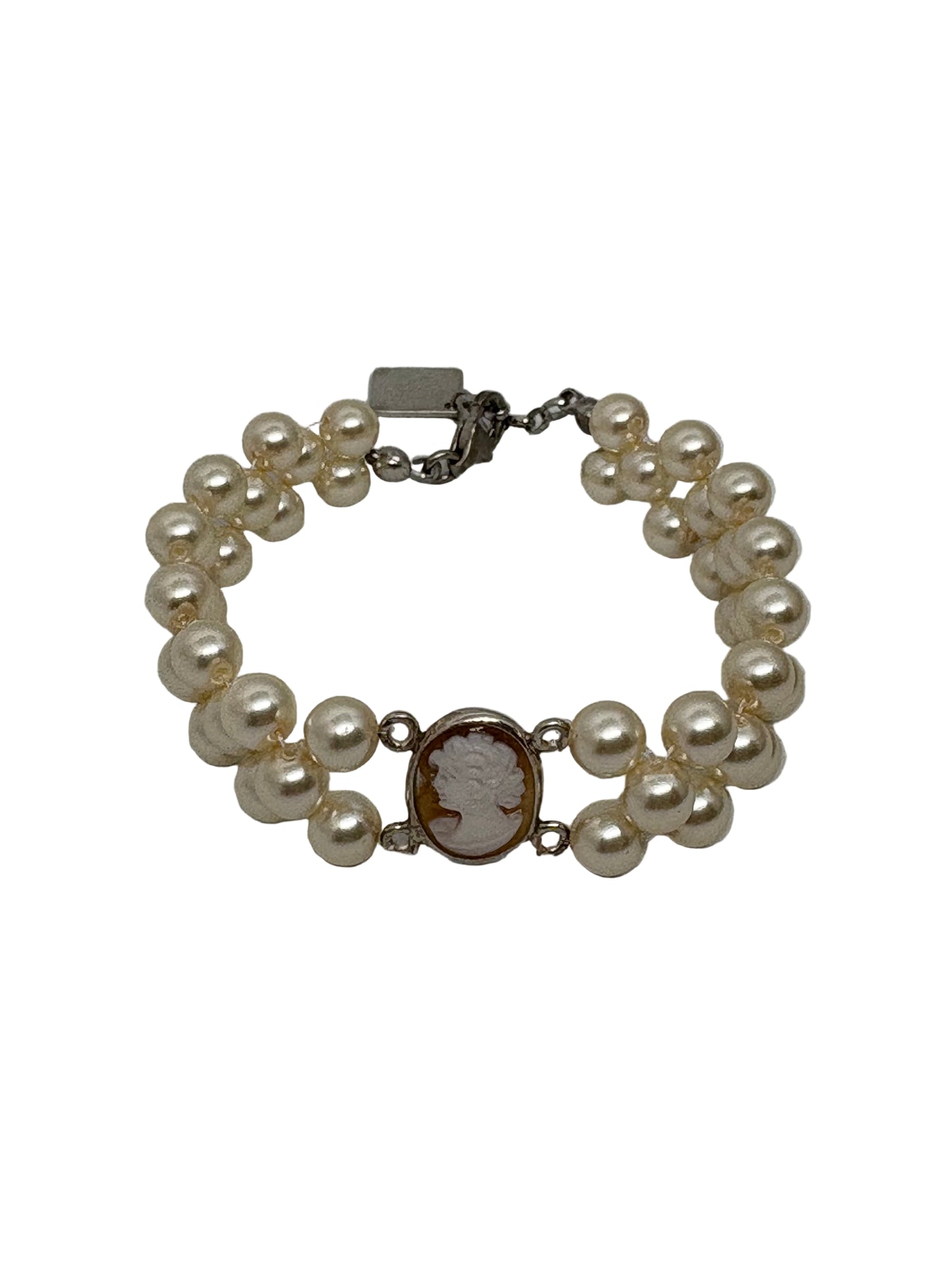 Bracciale in Perle e Cammeo incisione "Profilo di Donna"