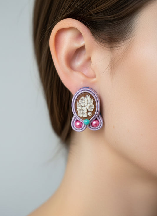 Orecchini in Cammeo Soutache incisione "Fiori"