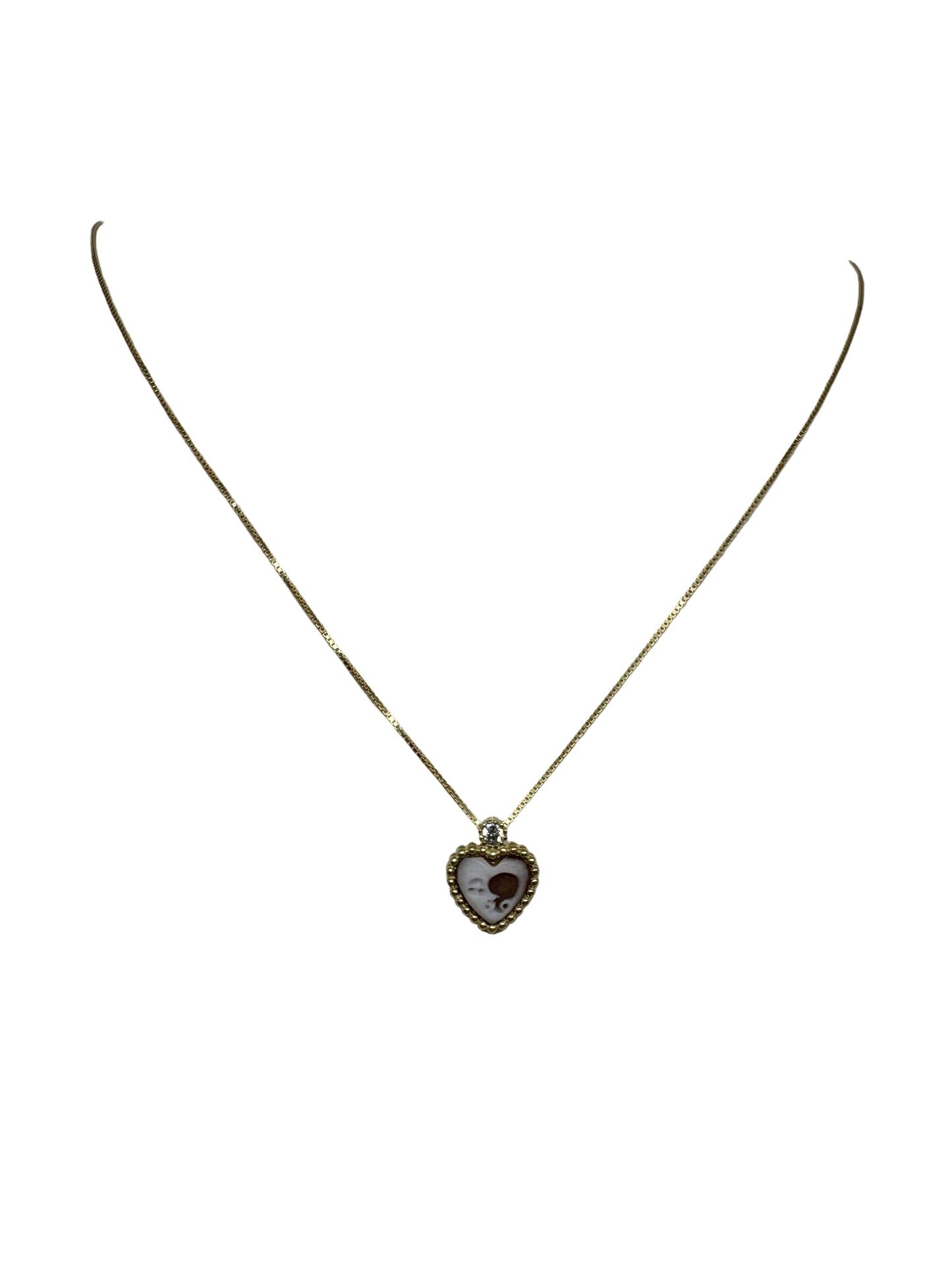 Collana in Cammeo Cuore incisione "Luna"
