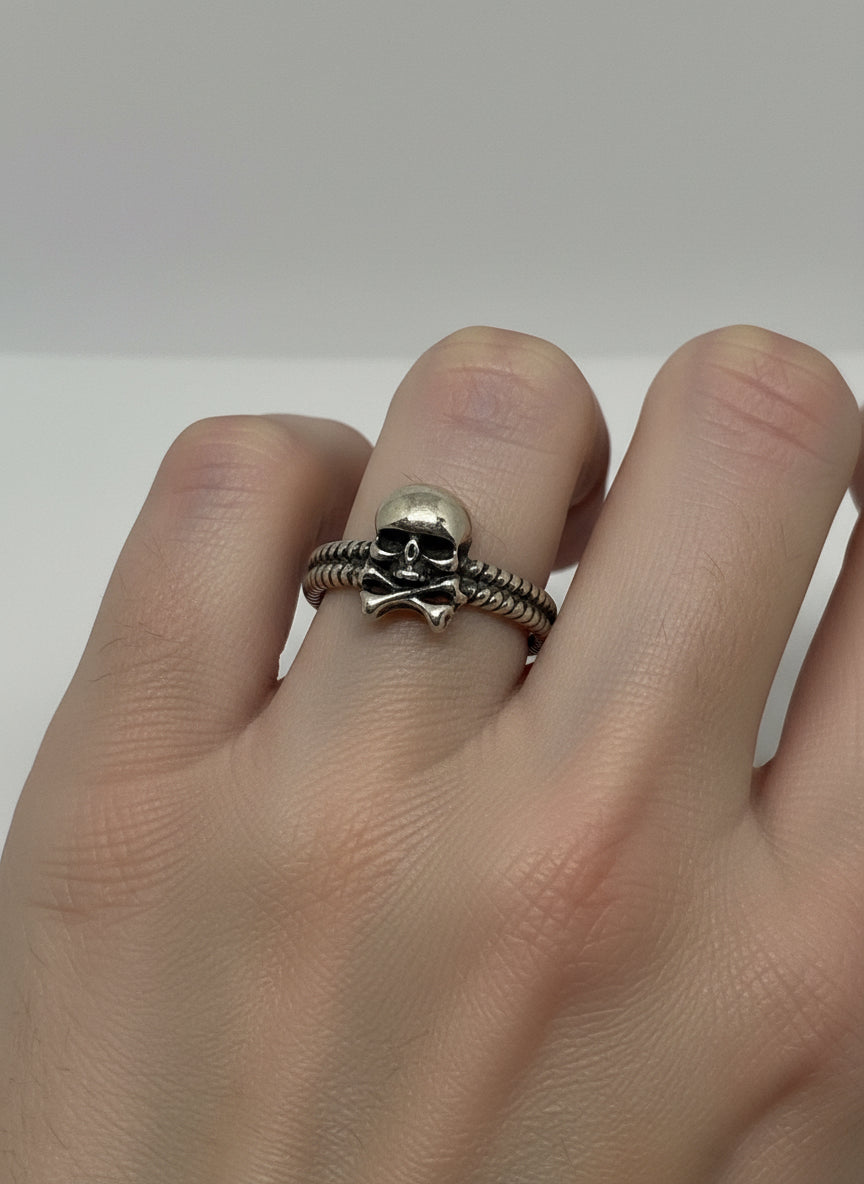 Anello in Argento "Incisione Teschio"