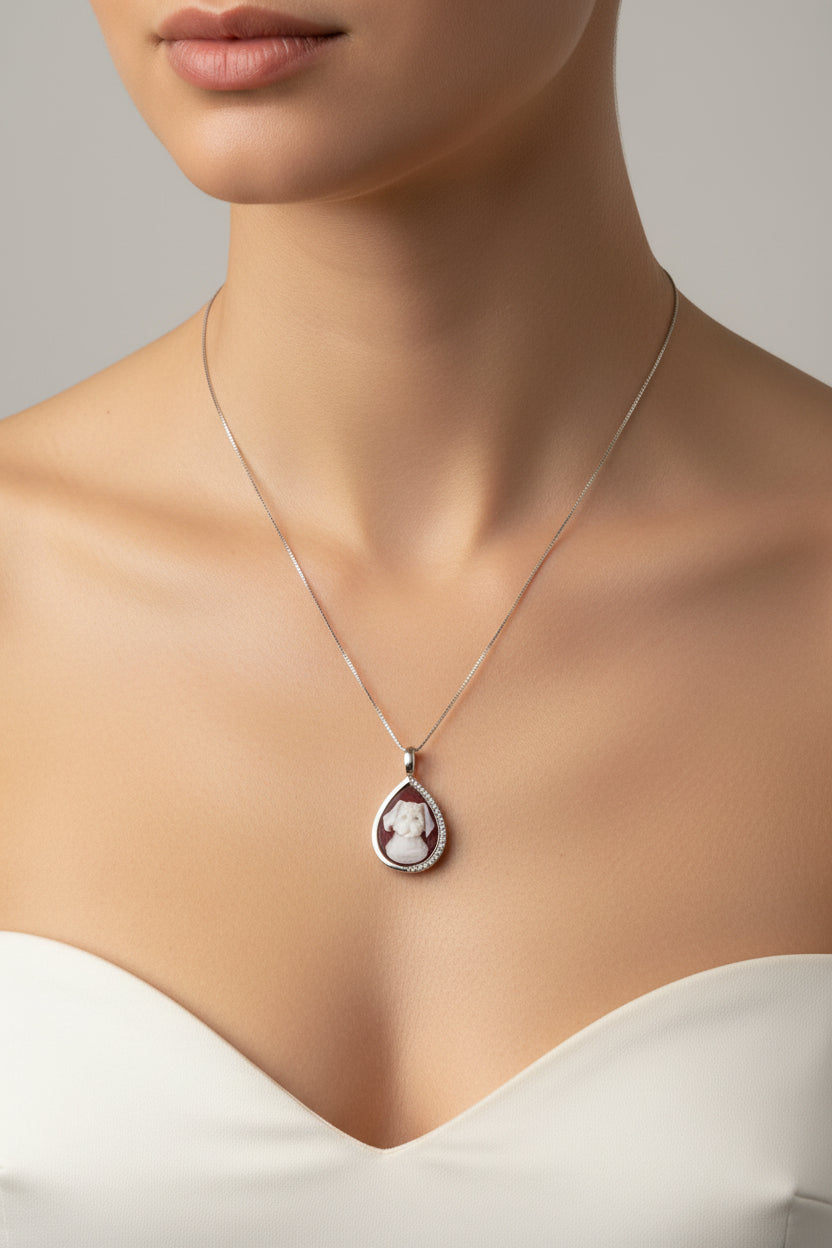 Collana in Cammeo incisione "Cane"
