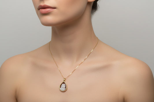 Collana in Cammeo incisione "Gatto"