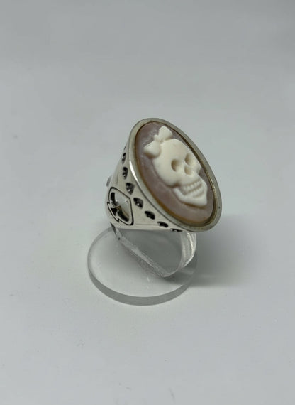 Anello in Cammeo Incisione "Teschio con Fiocco"