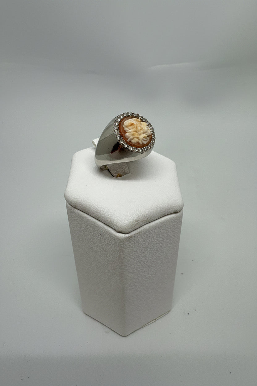 Anello in Cammeo Artistico incisione "Fiori"