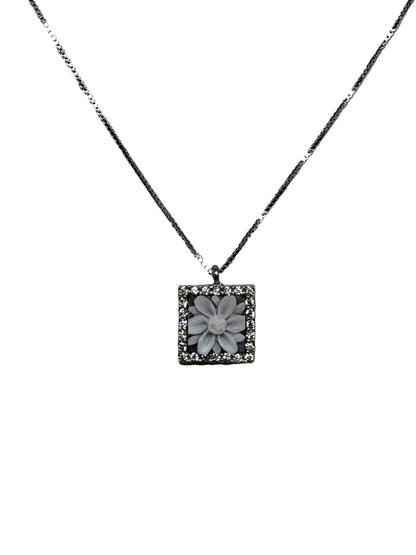 Collana in Cammeo incisione "Fiore"