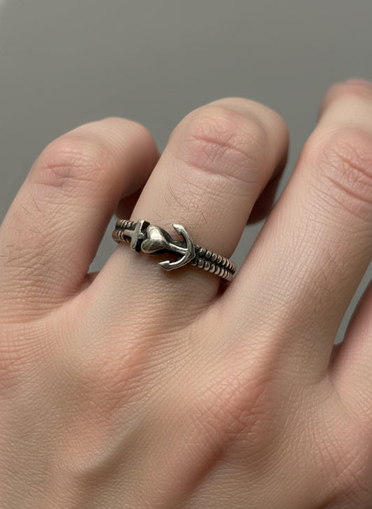 Anello in Argento Incisione "Cuore e Ancora"