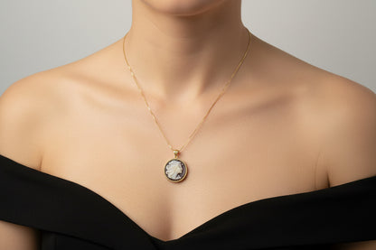 Collana in Cammeo incisione "Profilo di Donna"