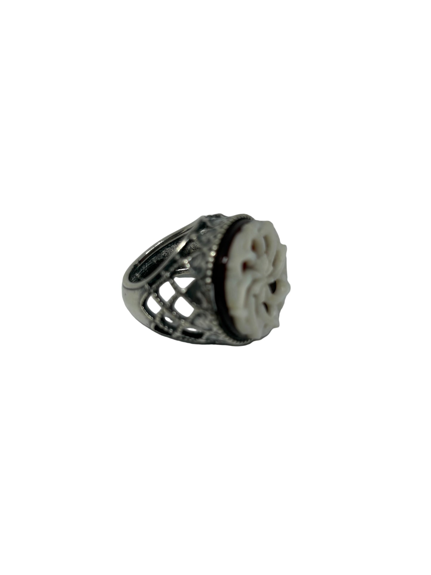 Anello in Agata e Madreperla Incisione "Fiore"