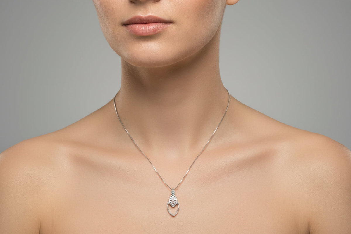 Collana in Cammeo incisione "Fiore"