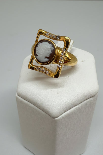 Anello in Cammeo incisione Volto di Donna