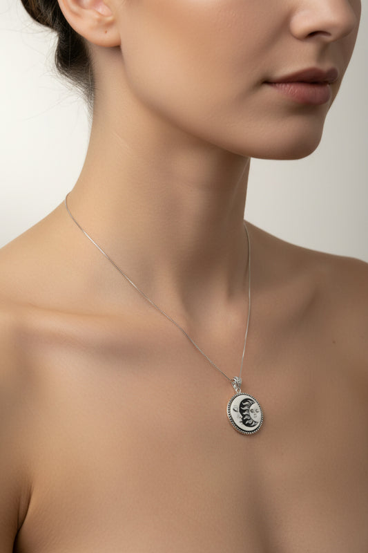 Collana in Cammeo incisione "Sole e Luna"