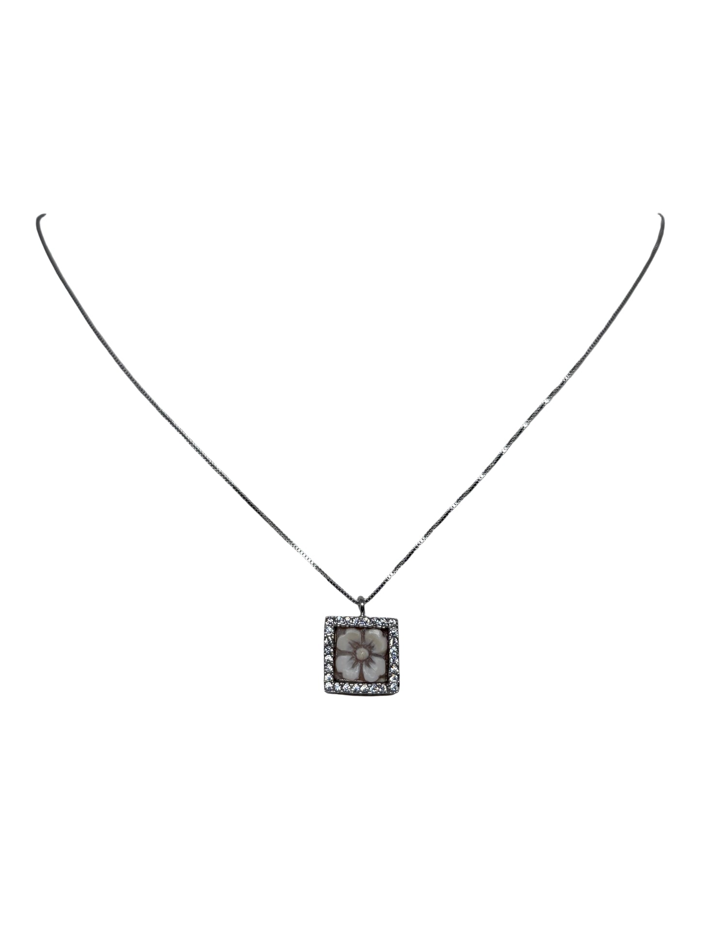 Collana in Cammeo incisione "Fiore"