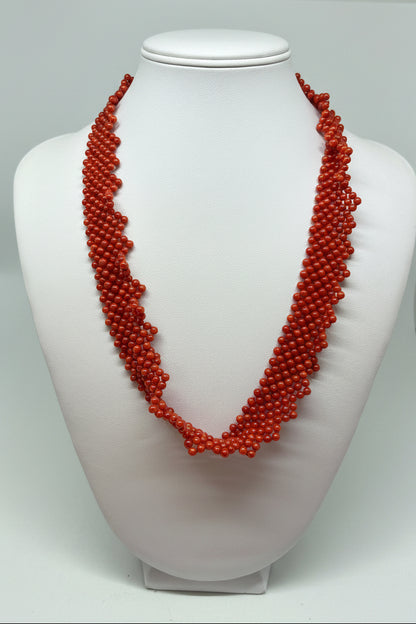 Collana in Corallo Tessito