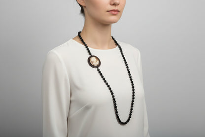 Collana in Agata e Cammeo incisione "Profilo di Donna"