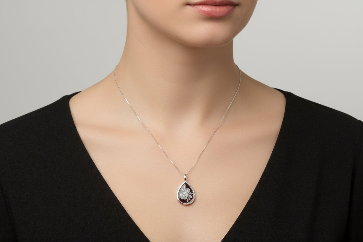 Collana in Cammeo incisione "Fiori"