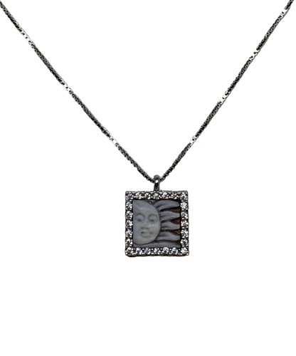 Collana in Cammeo incisione "Sole"