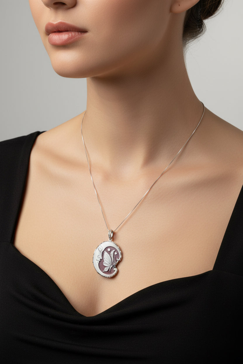 Pendente in Cammeo incisione "Luna"
