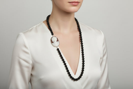 Collana in Agata e Cammeo incisione "Profilo di Donna"