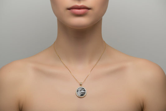 Collana in Cammeo incisione "Vesuvio"