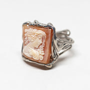 Anello-Cammeo-Artistico-Volto-di-Donna-con-Mano
