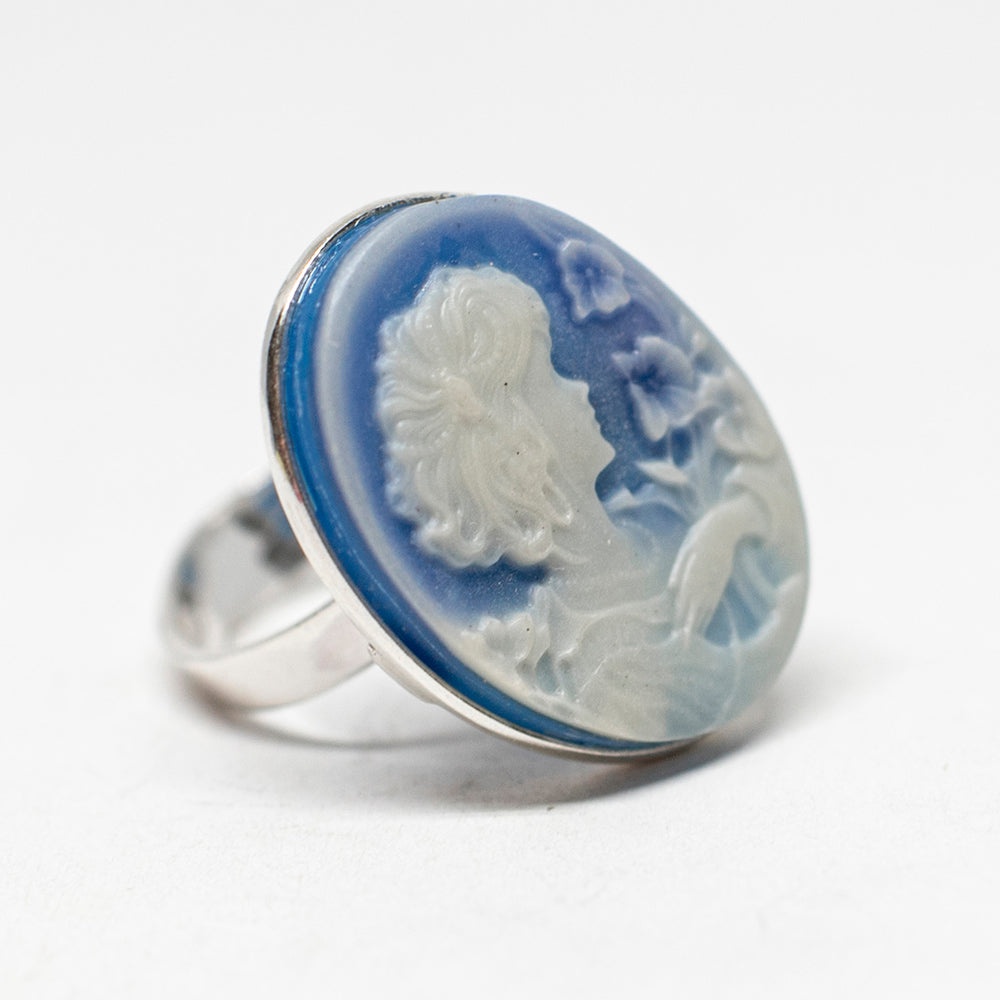 Venetian Cameo Ring Woman Profile