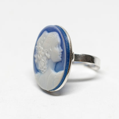 Venetian Cameo Ring Woman Profile