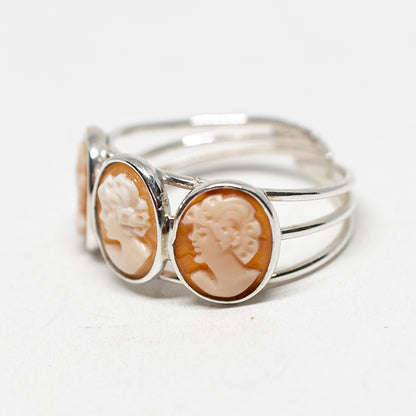 Anello con Tre Cammei Volto di Donna
