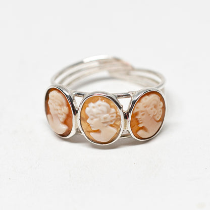 Anello con Tre Cammei Volto di Donna