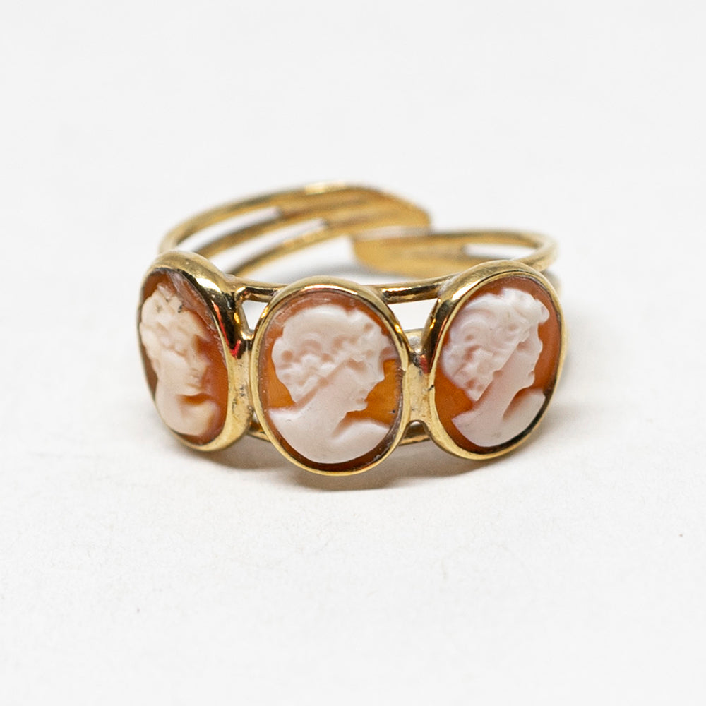 Anello con Tre Cammei Volto di Donna