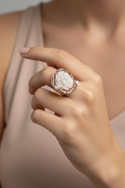 Anello in Cammeo incisione Fiori